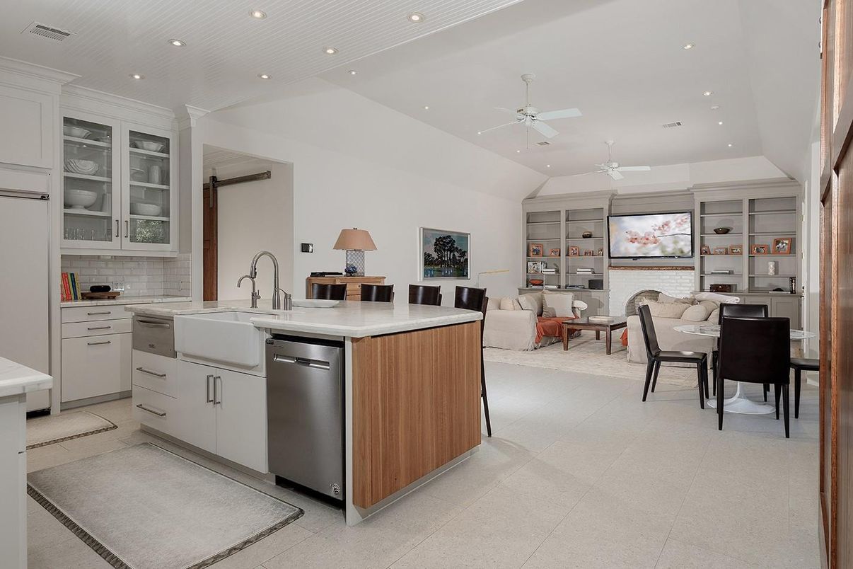 Dining room, Interior, Kitchen, Living room, Recessed Lighting