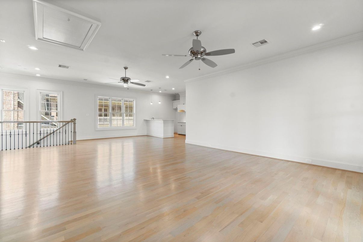 Empty room, Interior, Recessed Lighting, Wood Texture Flooring