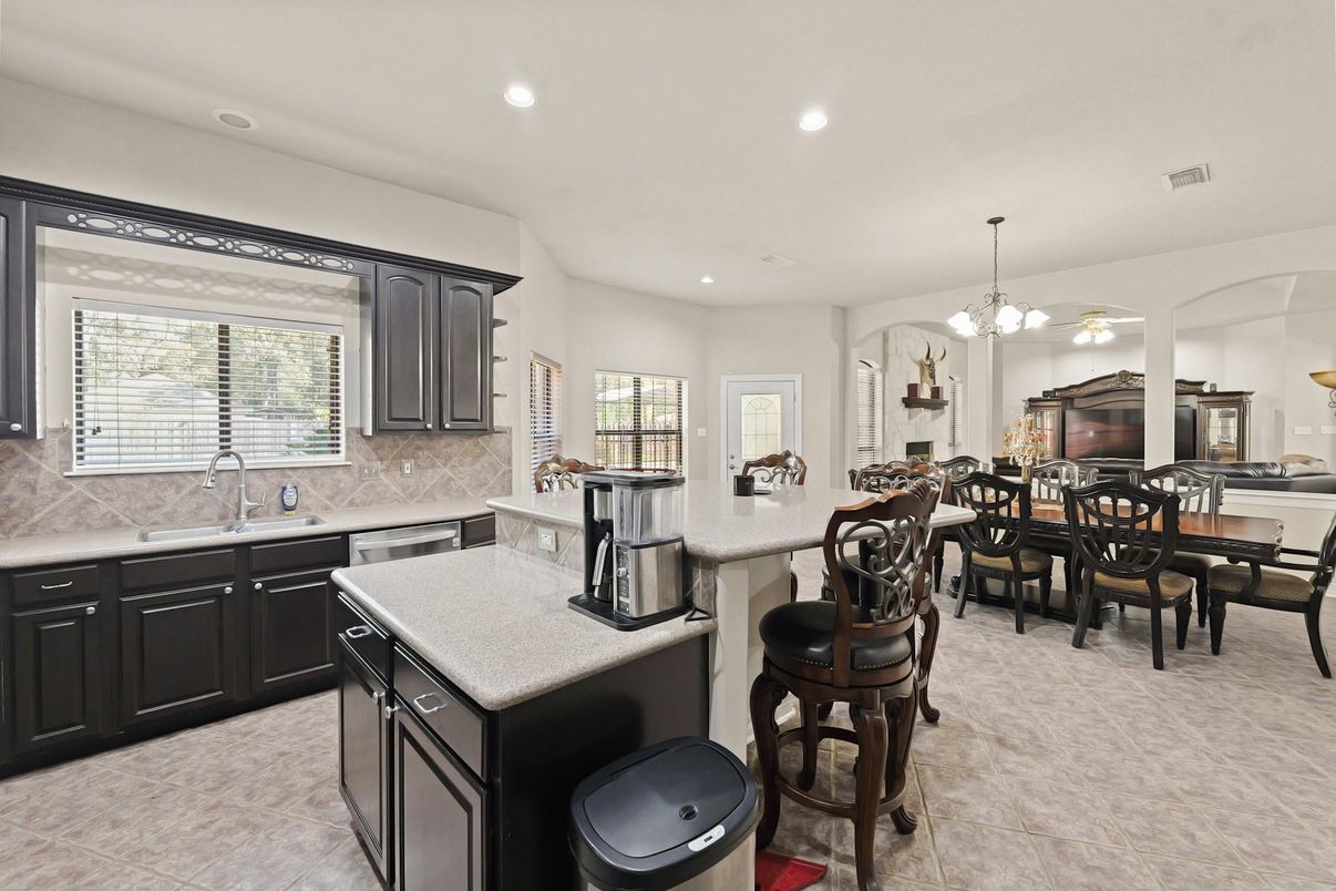 Chandelier, Dining room, Interior, Kitchen, Recessed Lighting