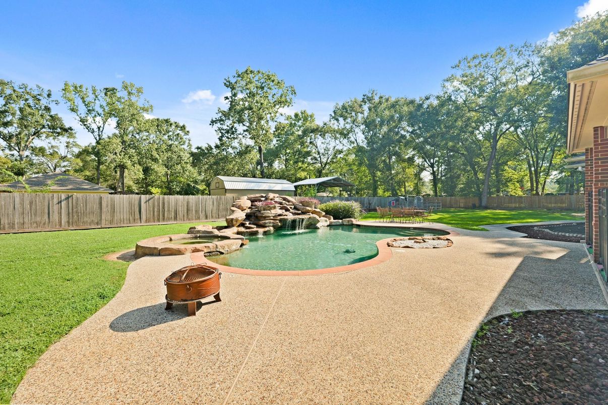 Backyard, Exterior, Pool