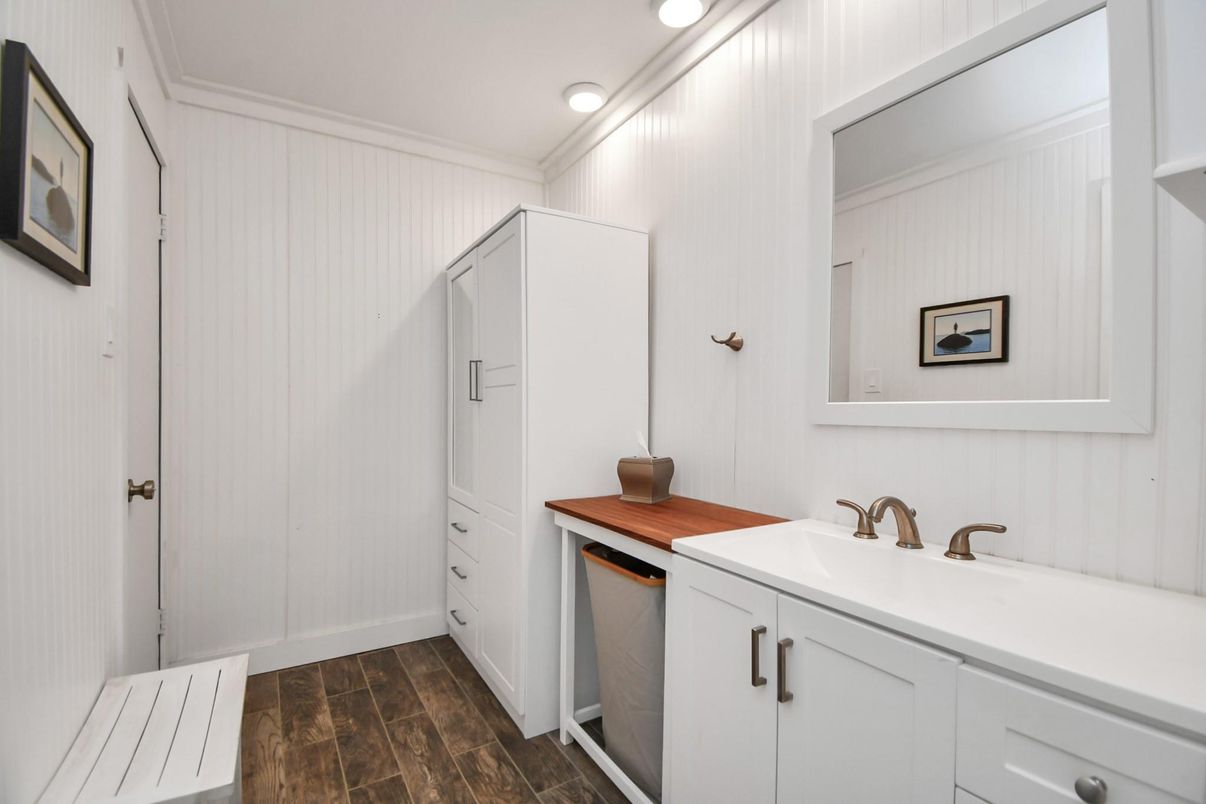 Bathroom, Interior, Recessed Lighting, Wood Texture Flooring