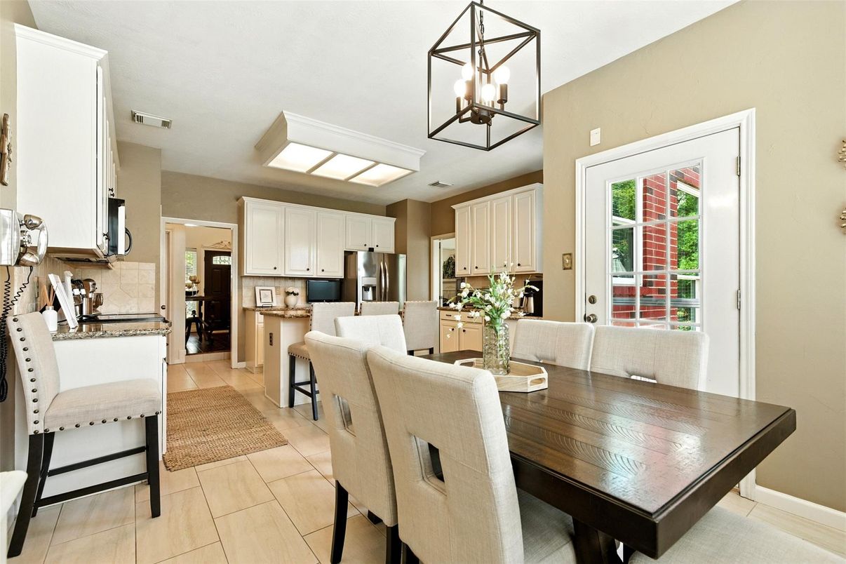Dining room, Interior, Kitchen, Pendant Lights