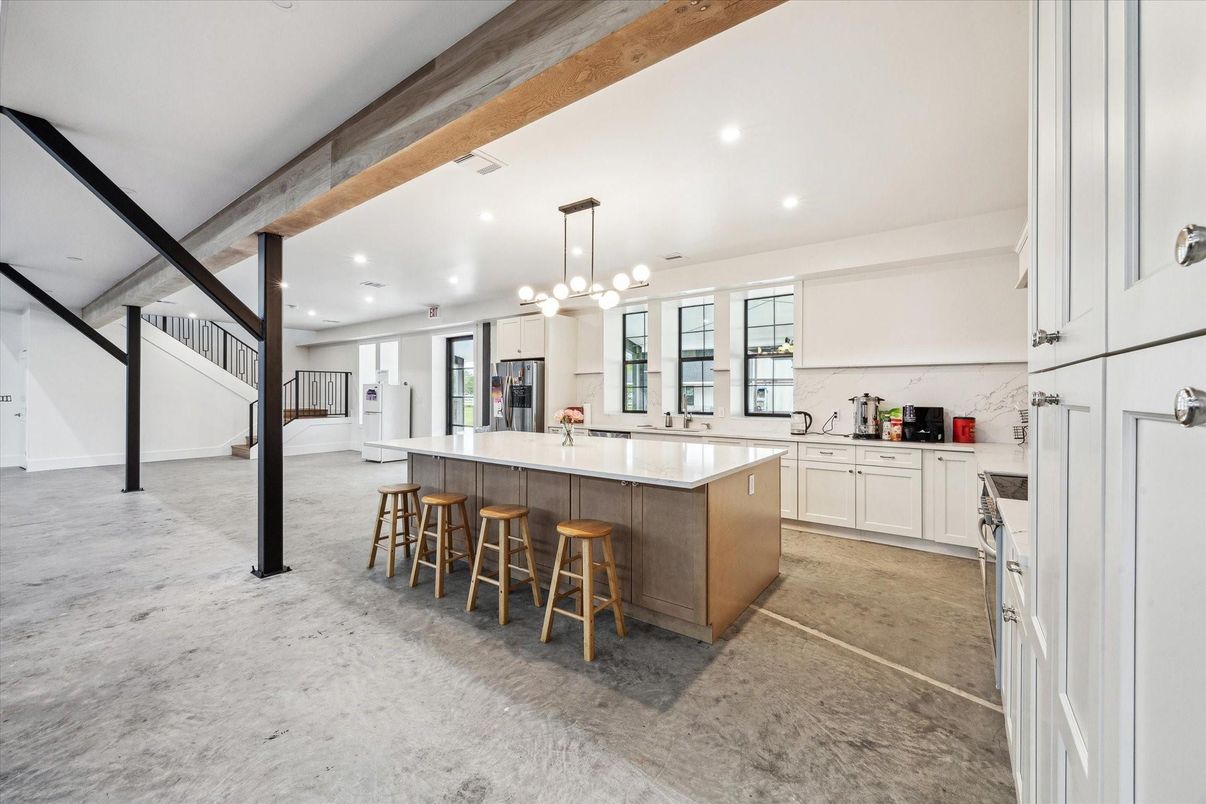 Interior, Kitchen, Pendant Lights, Recessed Lighting, Wooden Beams