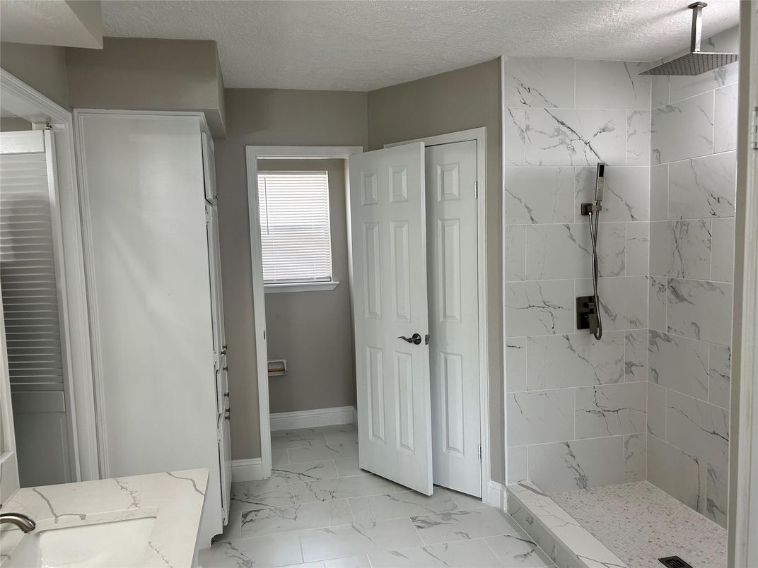 Bathroom, Interior, Marble, Marble Walls