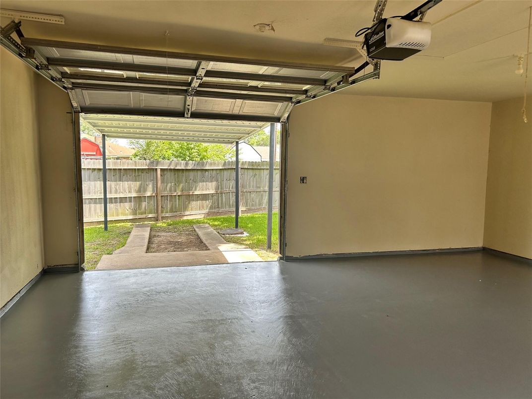 Garage, Interior