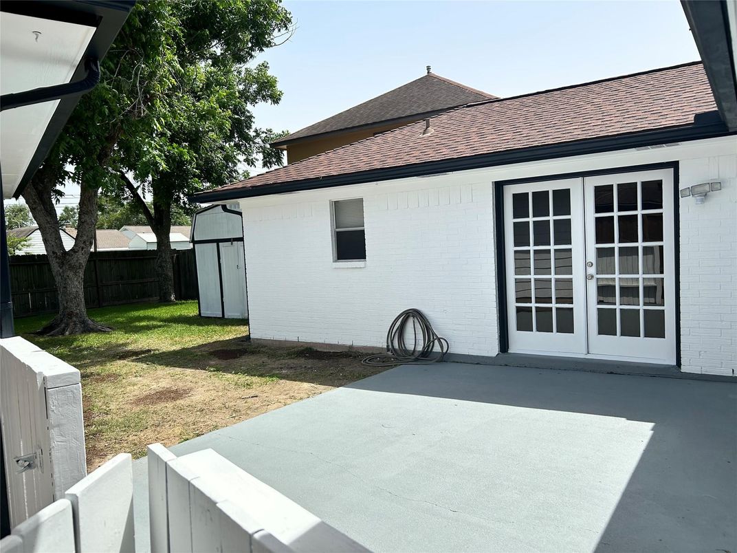 Backyard, Exterior