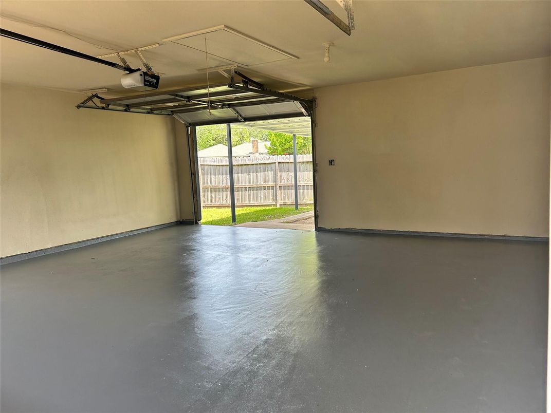 Garage, Interior