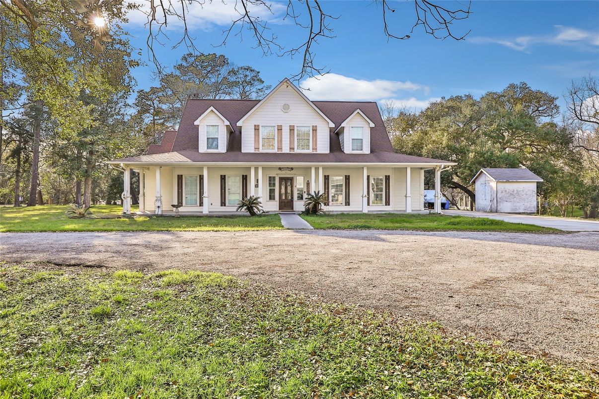 Detached Garage, Exterior, Facade, Farmhouse