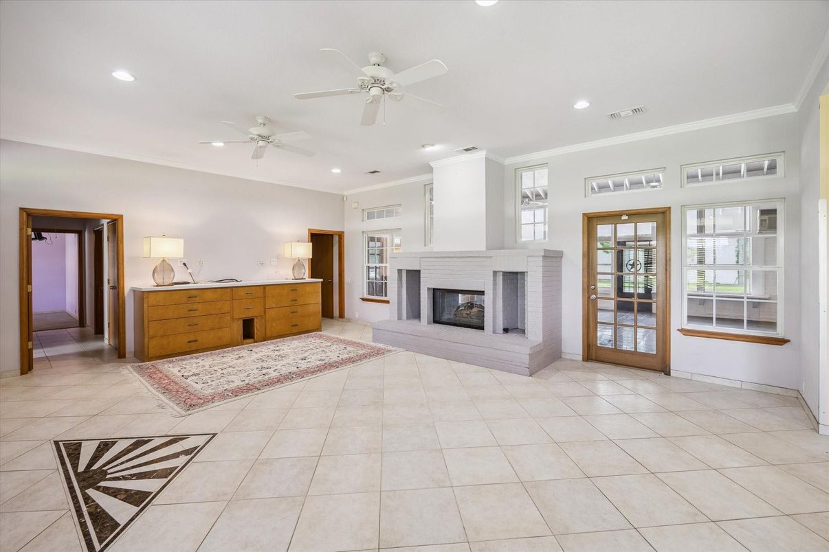 Fireplace, Interior, Recessed Lighting