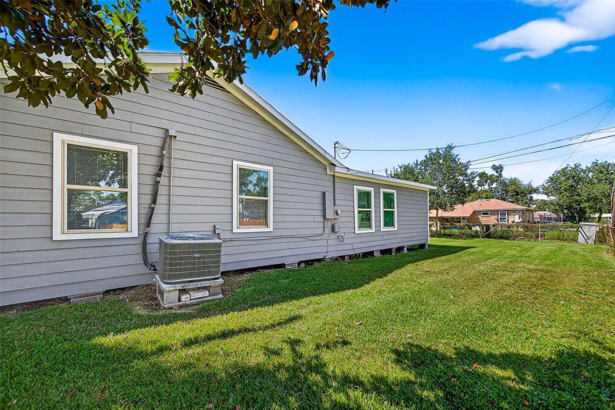 Backyard, Exterior