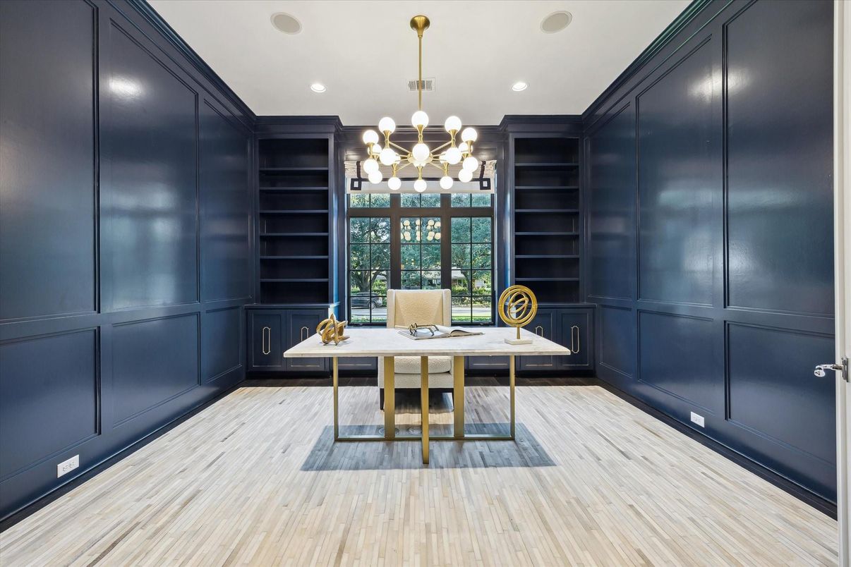 Chandelier, Home Office, Interior, Recessed Lighting, Wood Texture Flooring