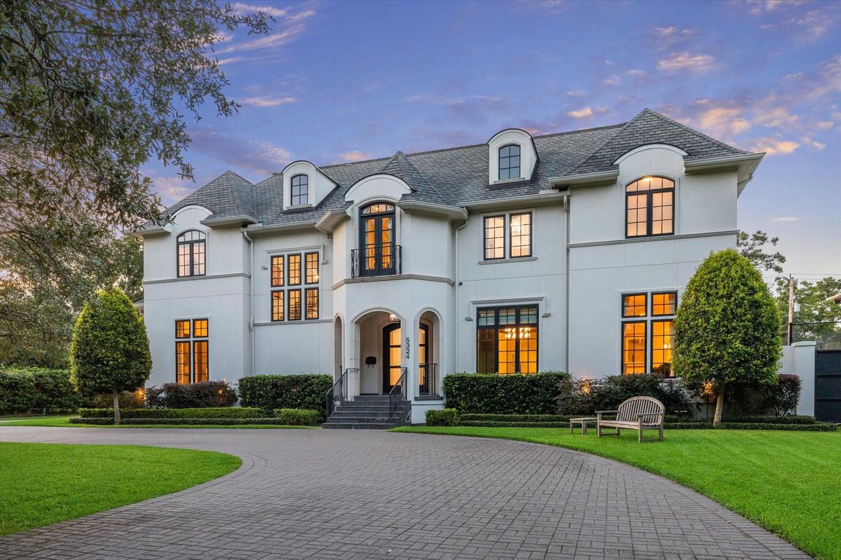 Backyard, Exterior, Facade, French Provincial