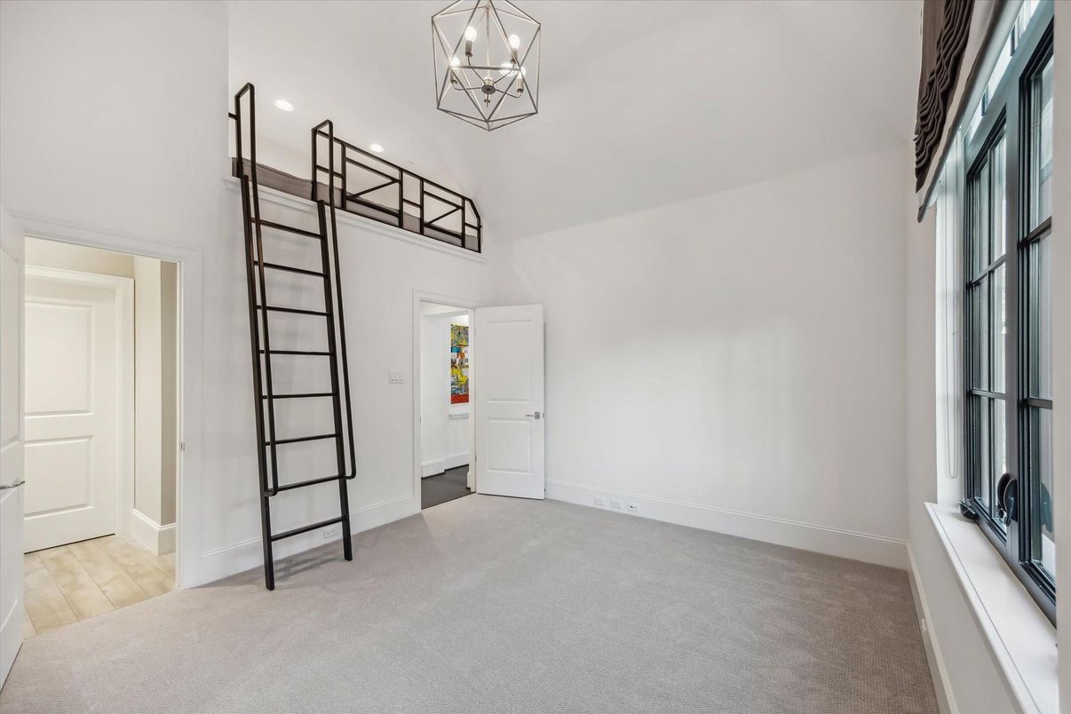 Empty room, Interior, Pendant Lights, Recessed Lighting