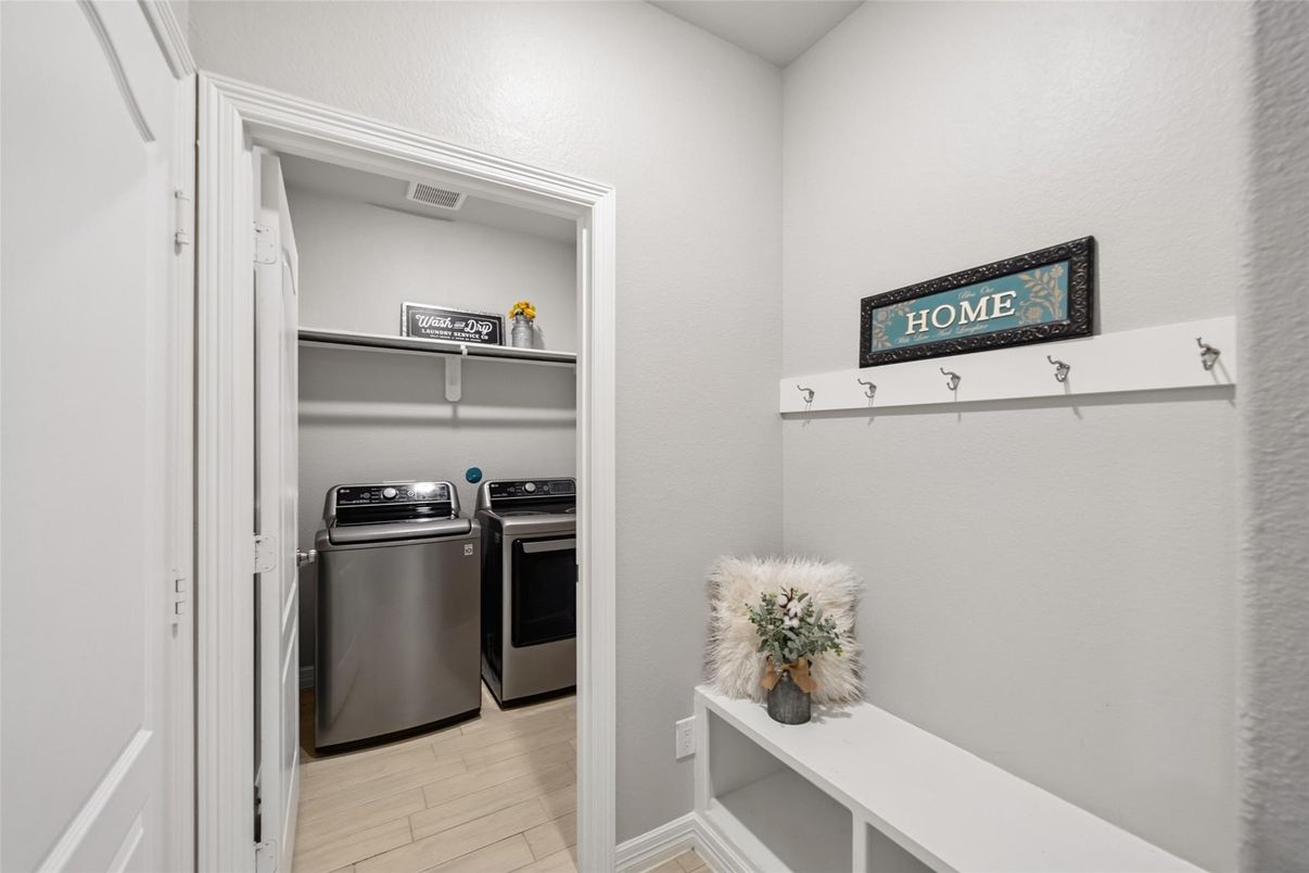 Interior, Washer, Wood Texture Flooring
