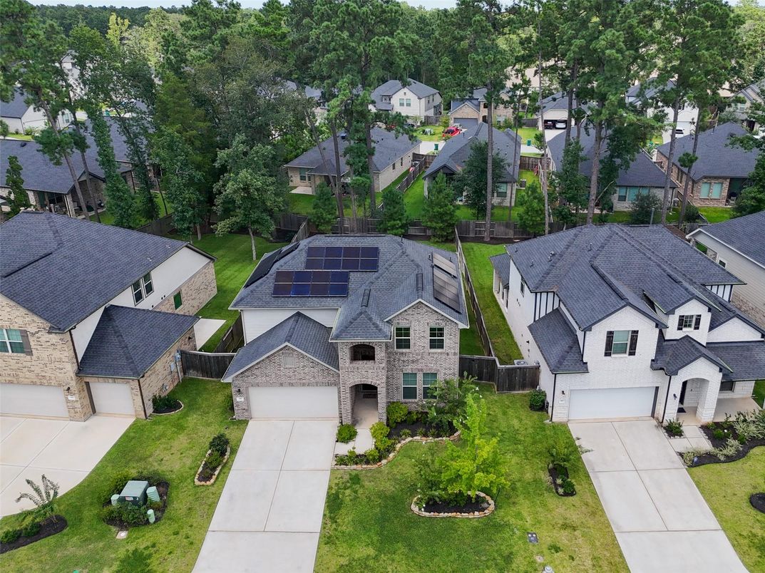 Exterior, Drone