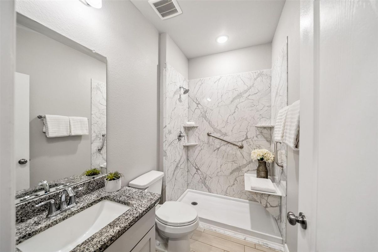 Bathroom, Interior, Marble Walls, Recessed Lighting