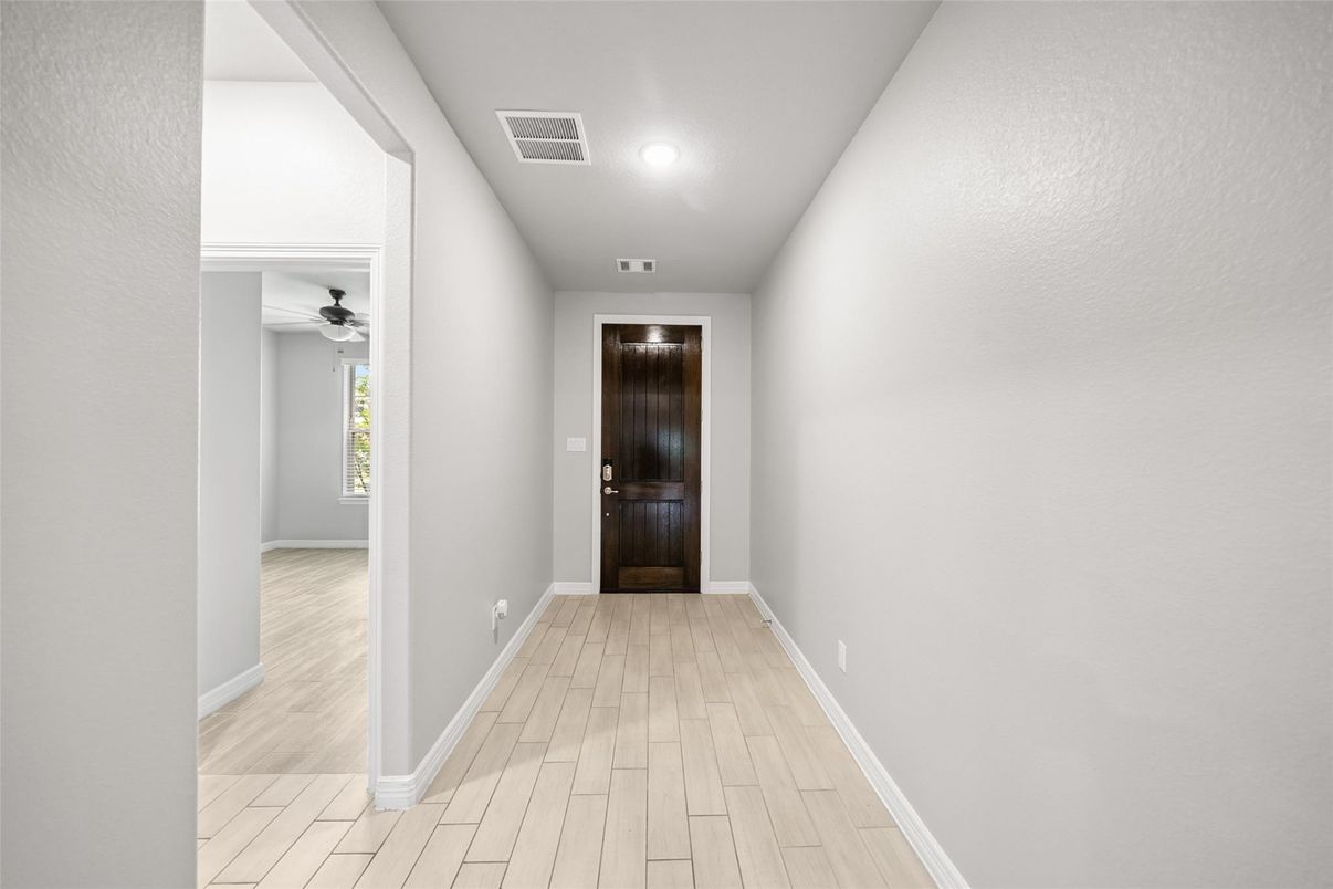 Interior, Recessed Lighting, Wood Texture Flooring