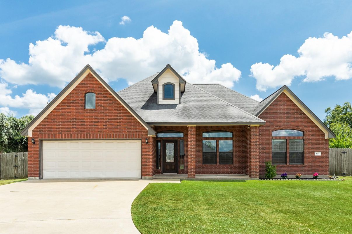 Attached, Exterior, Facade, Brick Facade, Brick Traditional