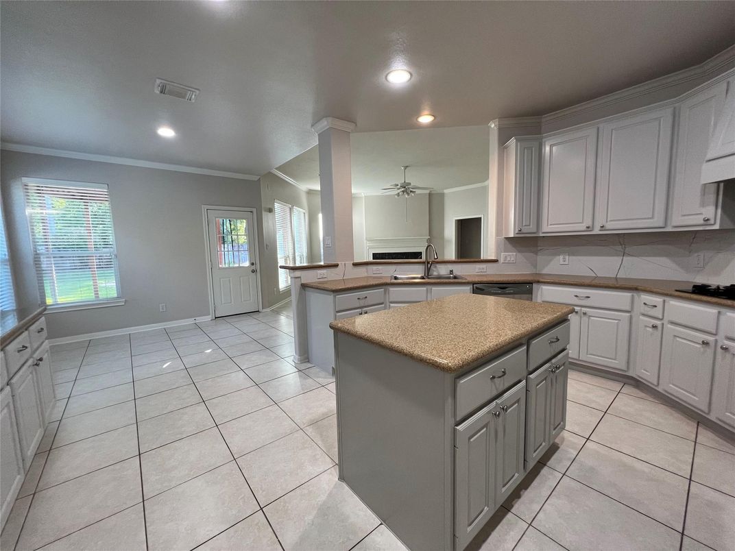Interior, Kitchen, Recessed Lighting