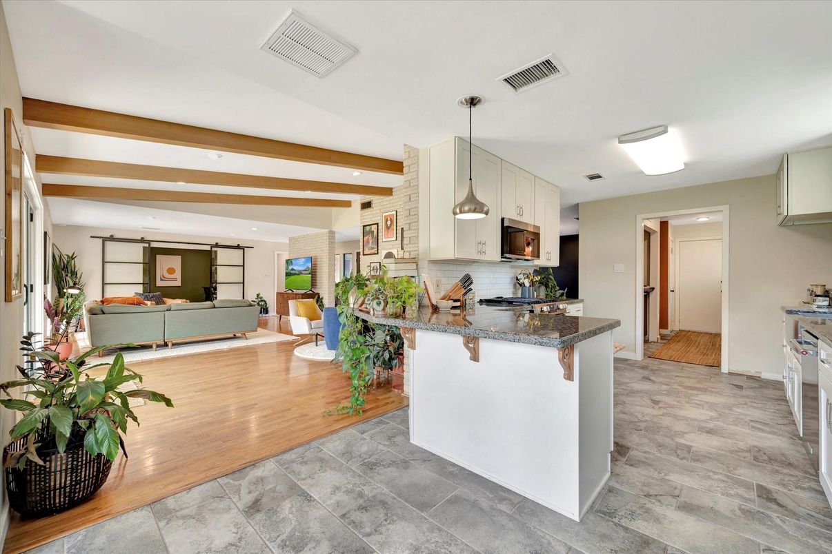 Interior, Kitchen, Living room, Pendant Lights, Recessed Lighting, Stainless Steel Appliances, Wooden Beams, Wood Texture Flooring