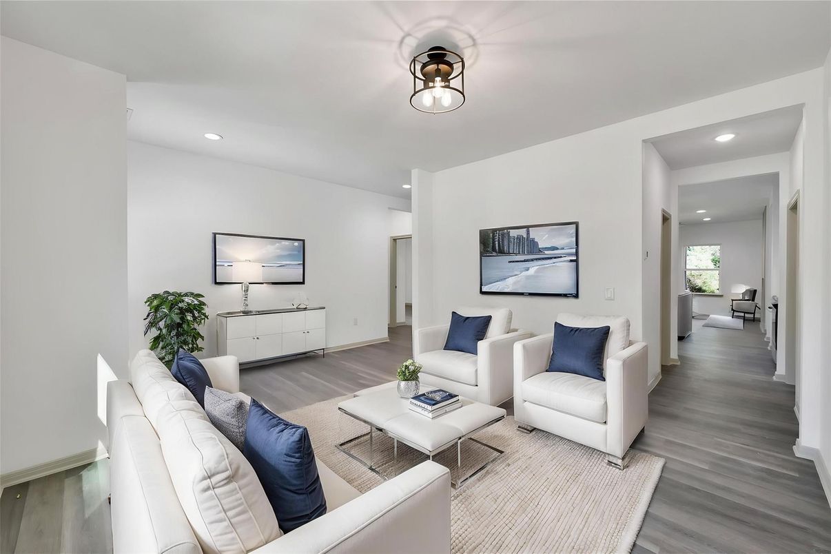 Interior, Living room, Recessed Lighting, Wood Texture Flooring