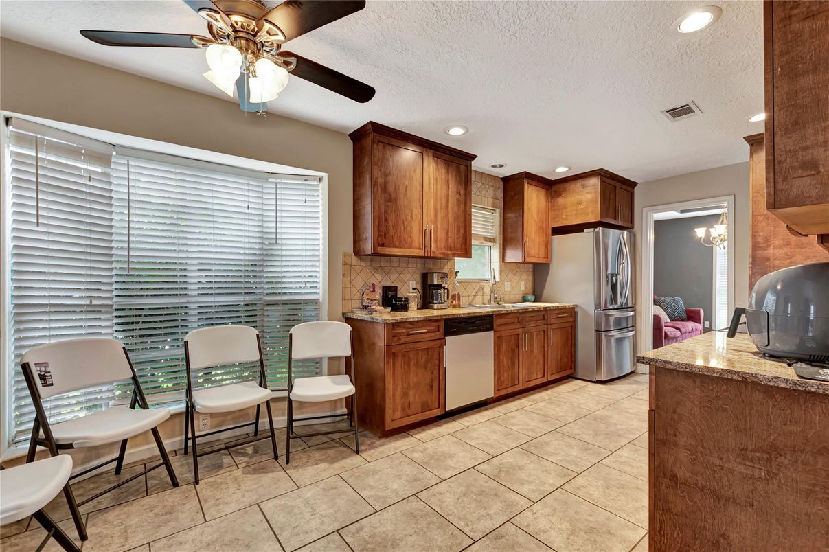 Dining room, Interior, Kitchen, Recessed Lighting