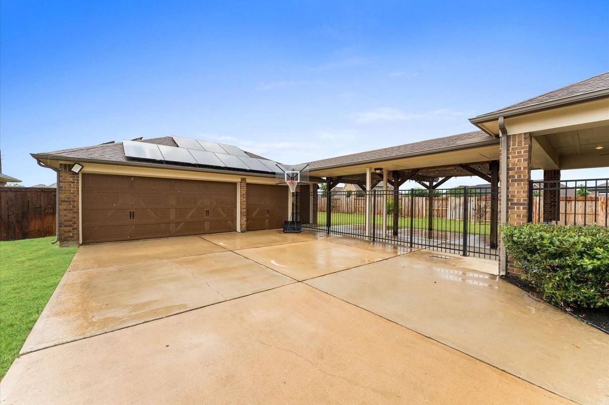 Exterior, Solar Panels