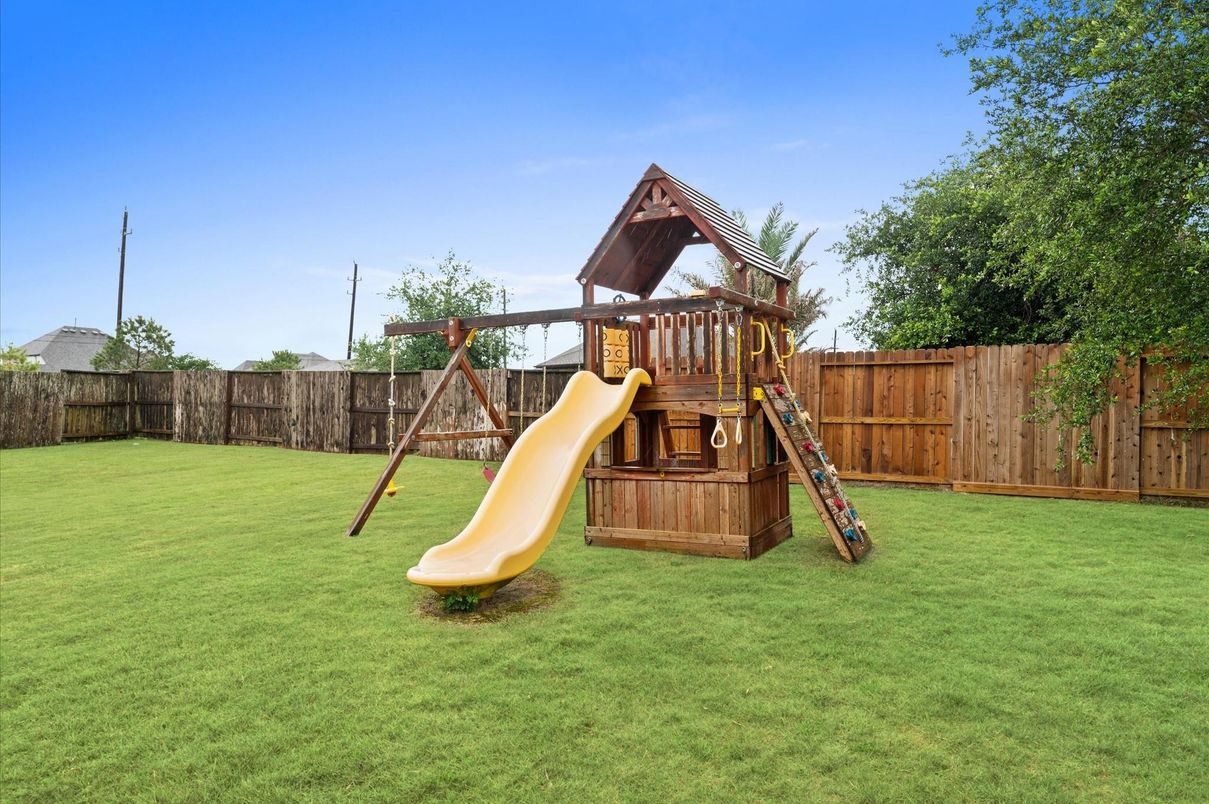 Backyard, Exterior, Playground