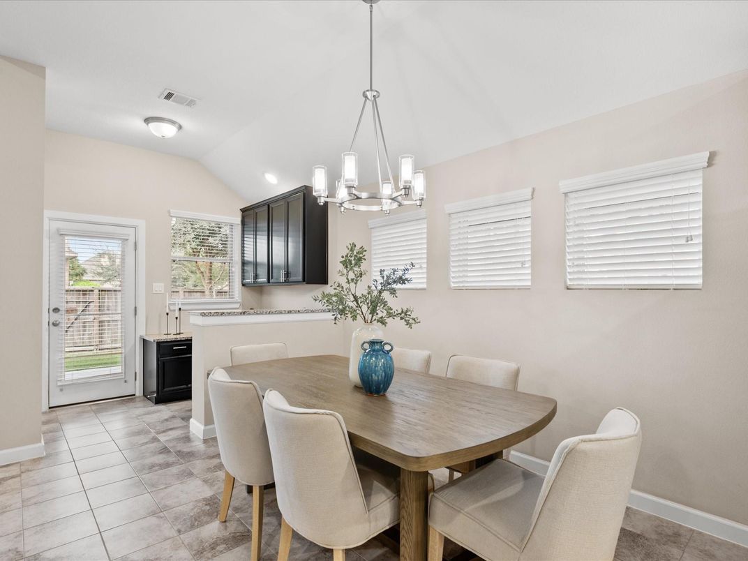 Dining room, Interior, Pendant Lights, Recessed Lighting