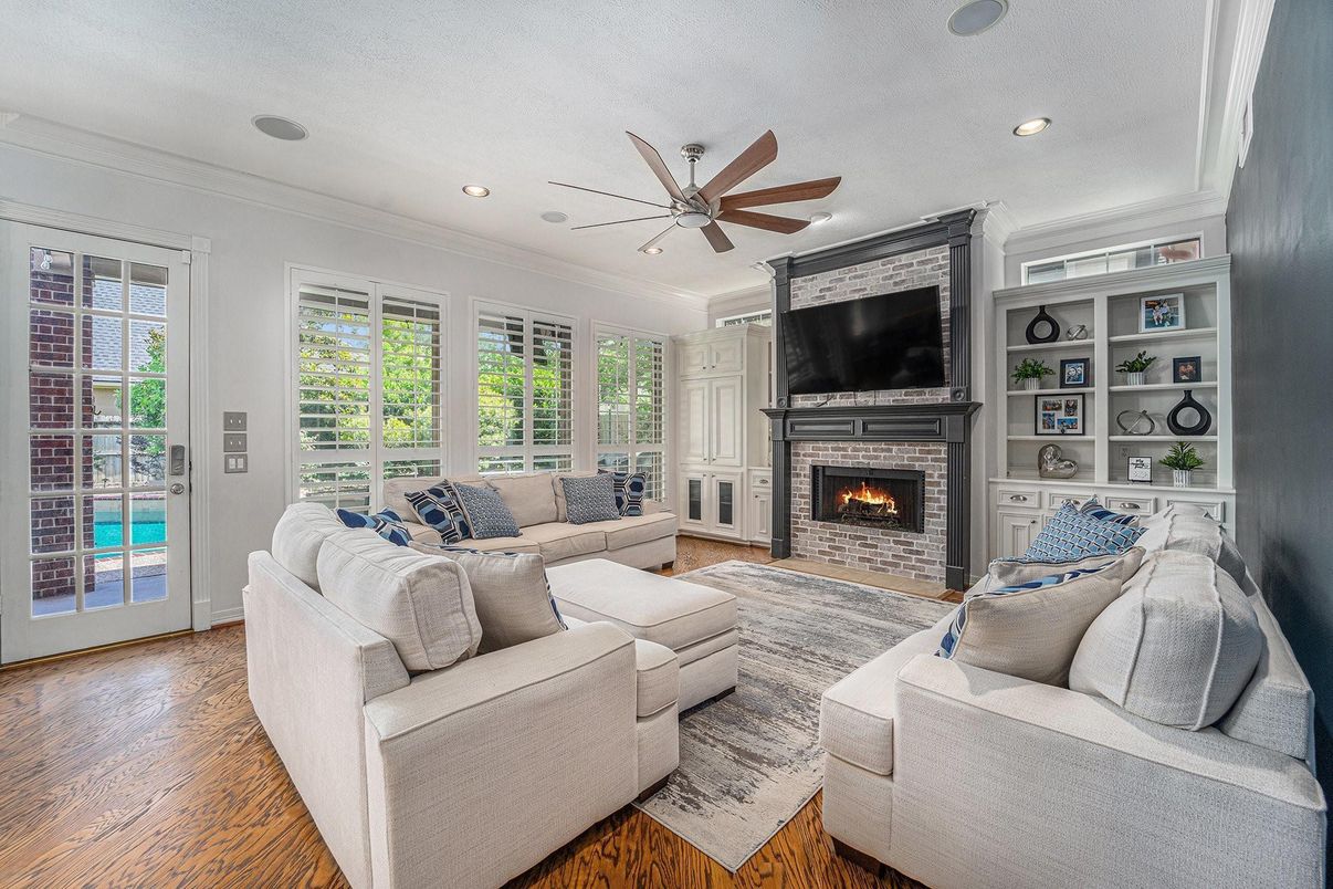 Fireplace, Interior, Living room, Recessed Lighting, Wood Texture Flooring