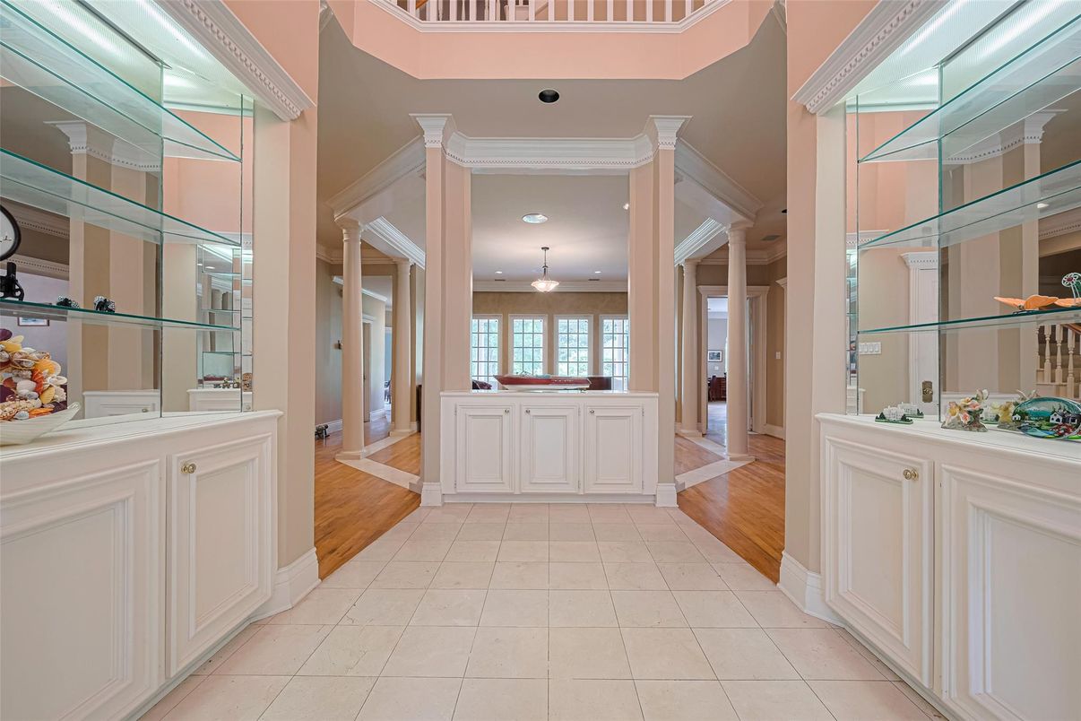 Chandelier, Interior, Recessed Lighting, Wood Texture Flooring