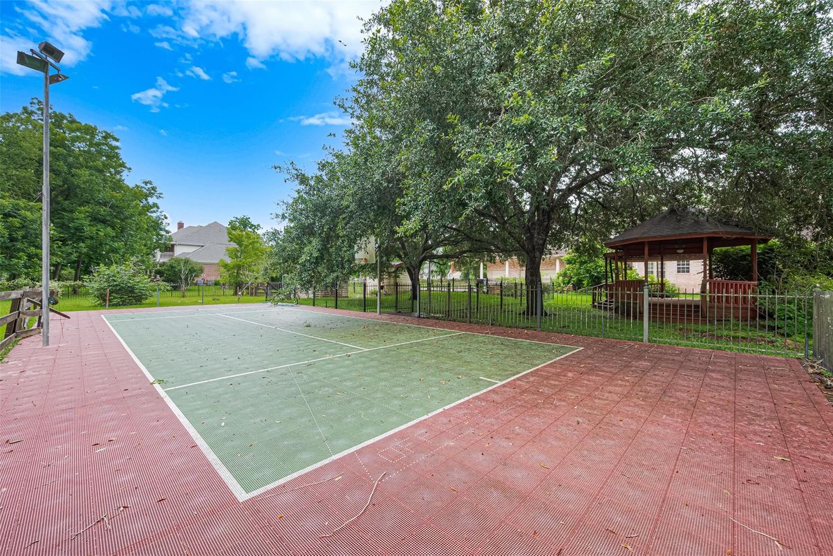 Exterior, Tennis Courts