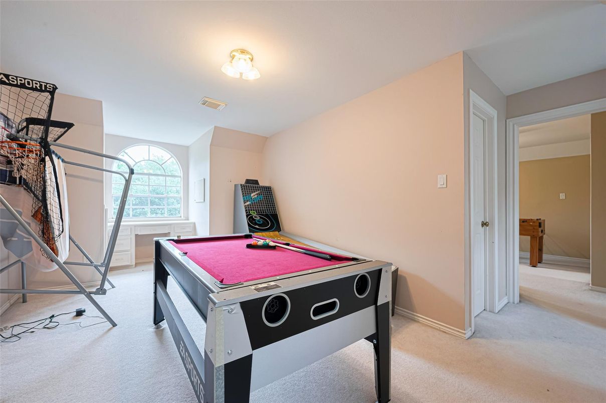Billiard Table, Game Room, Interior
