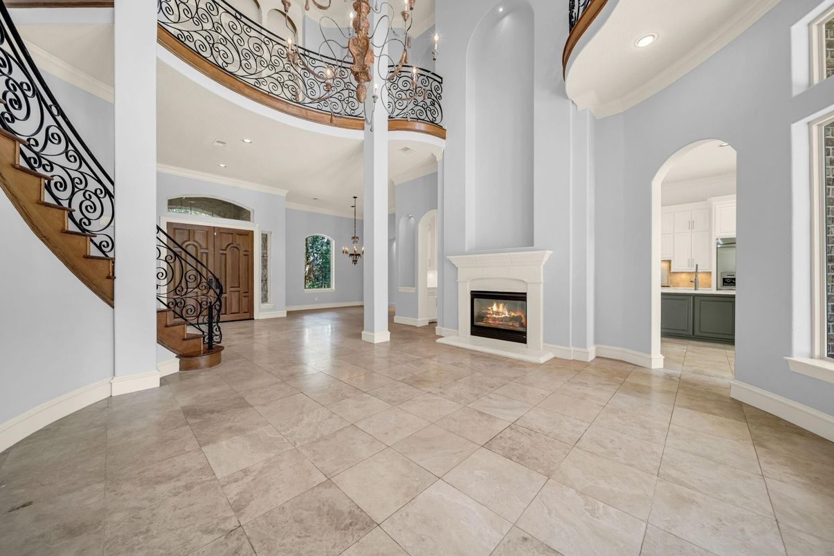 Chandelier, Fireplace, Interior, Recessed Lighting