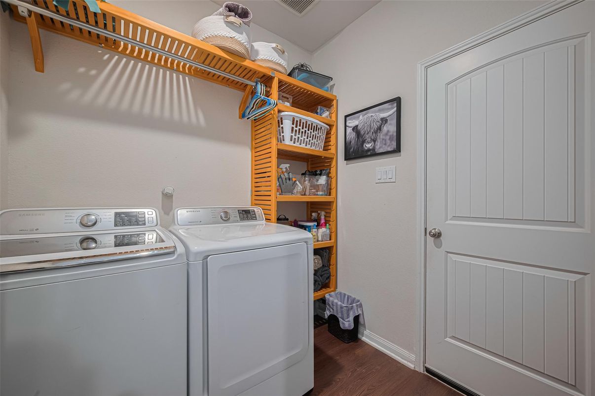 Interior, Utility Closets, Washer, Wood Texture Flooring