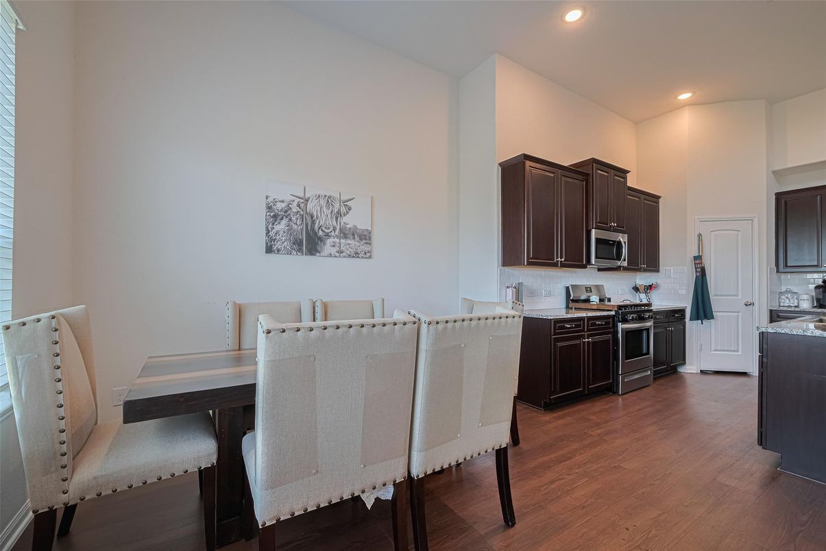 Dining room, Interior, Kitchen, Recessed Lighting, Wood Texture Flooring
