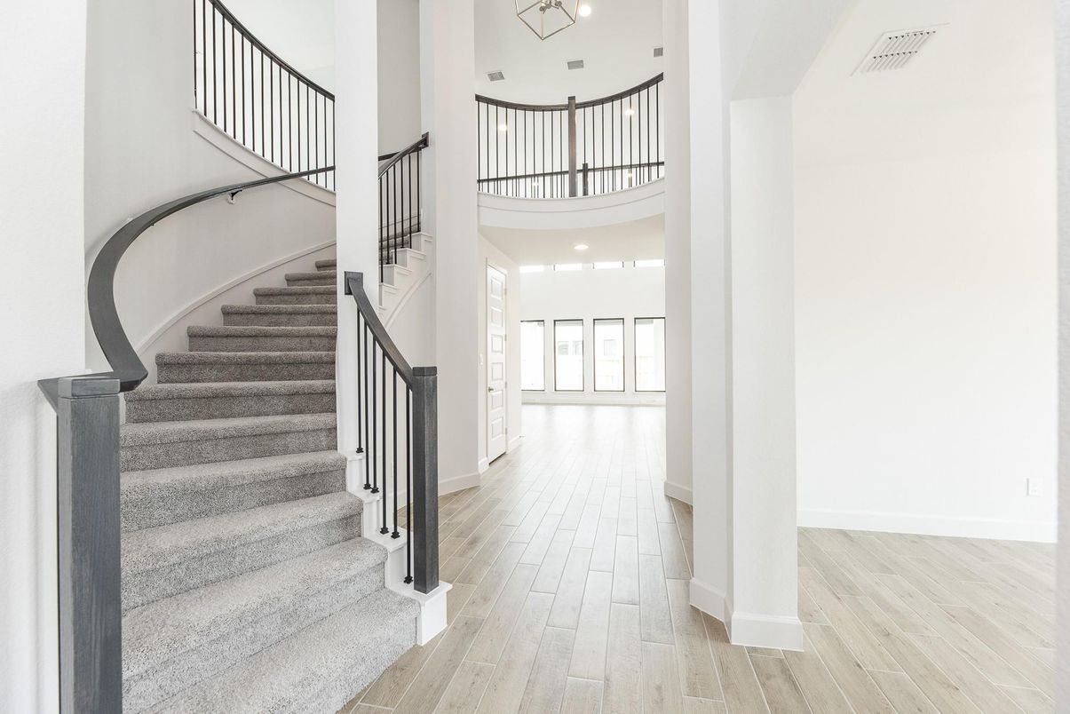 Interior, Pendant Lights, Recessed Lighting, Wood Texture Flooring