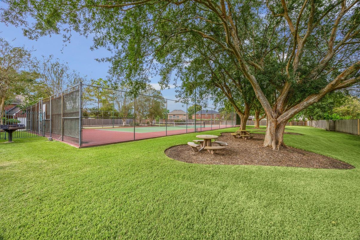 Exterior, Tennis Courts