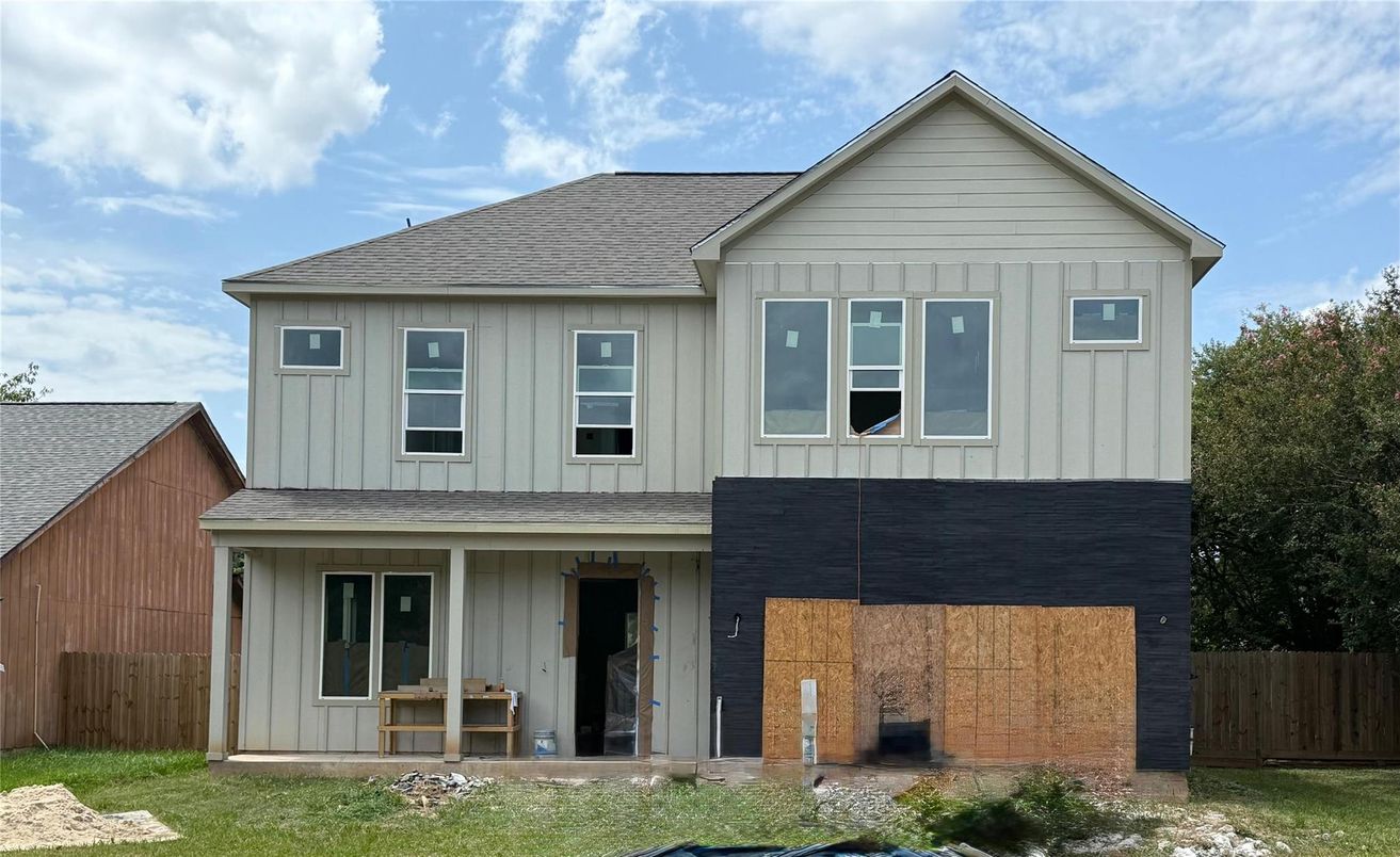 Exterior, Facade, Farmhouse