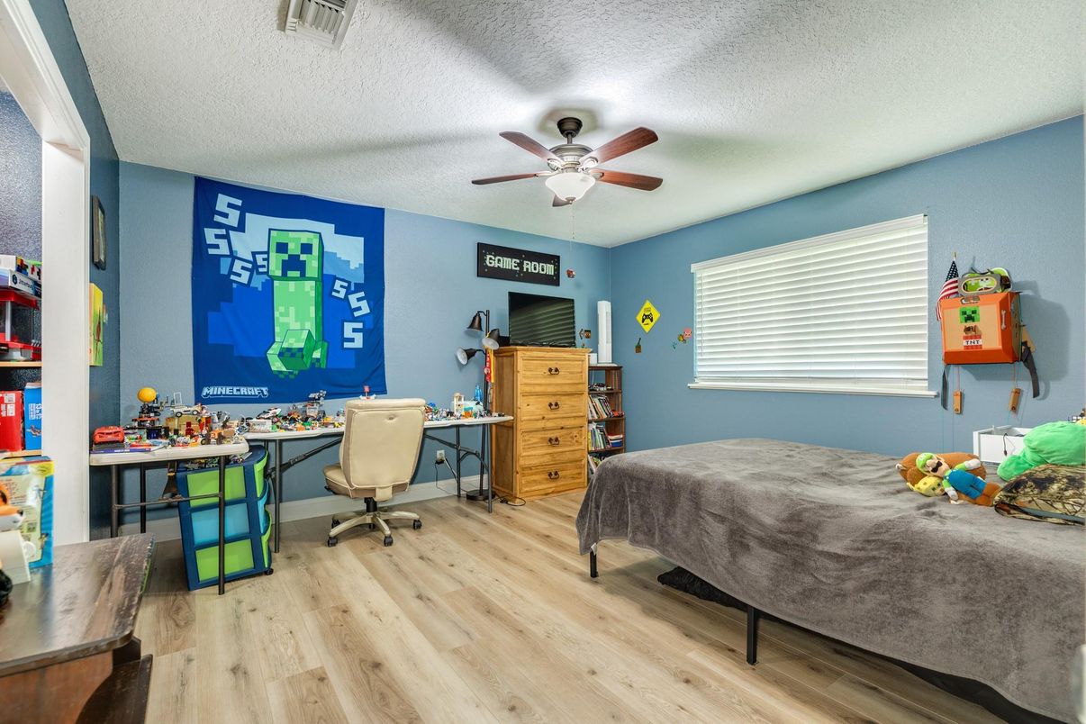 Bedroom, Home Office, Interior, Wood Texture Flooring