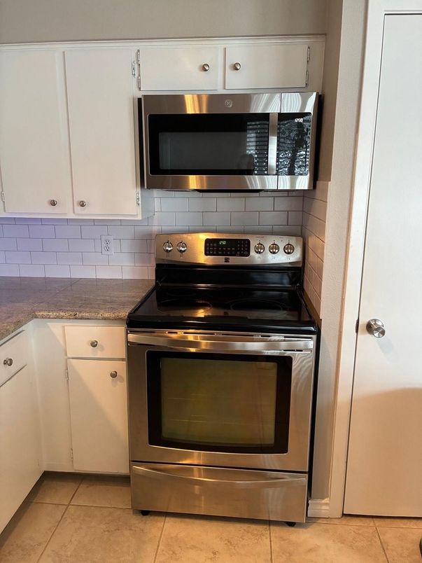 Interior, Kitchen, Stainless Steel Appliances