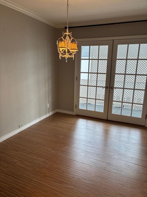 Chandelier, Empty room, Interior, Wood Texture Flooring