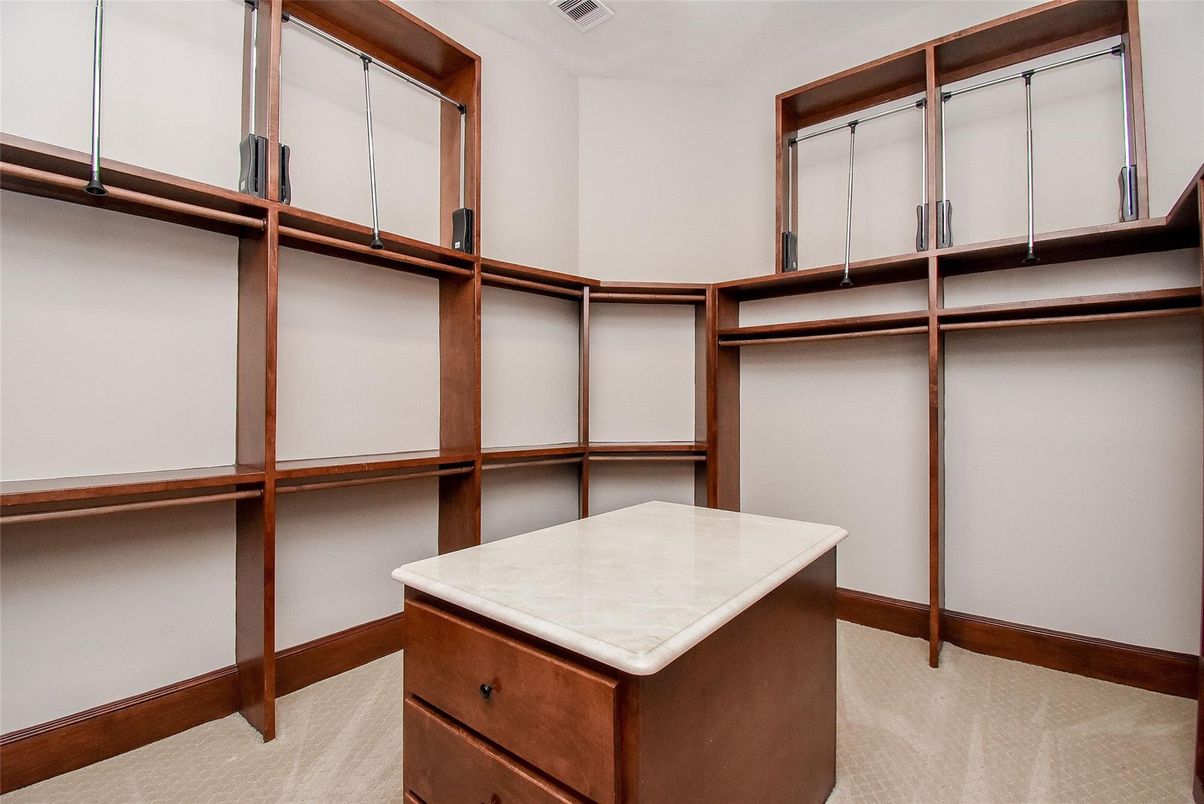 Interior, Walk-in Closets
