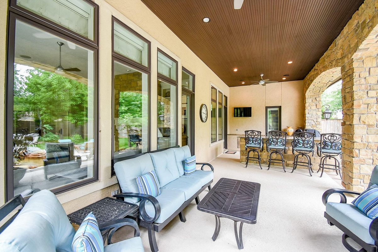 Dining room, Interior, Recessed Lighting