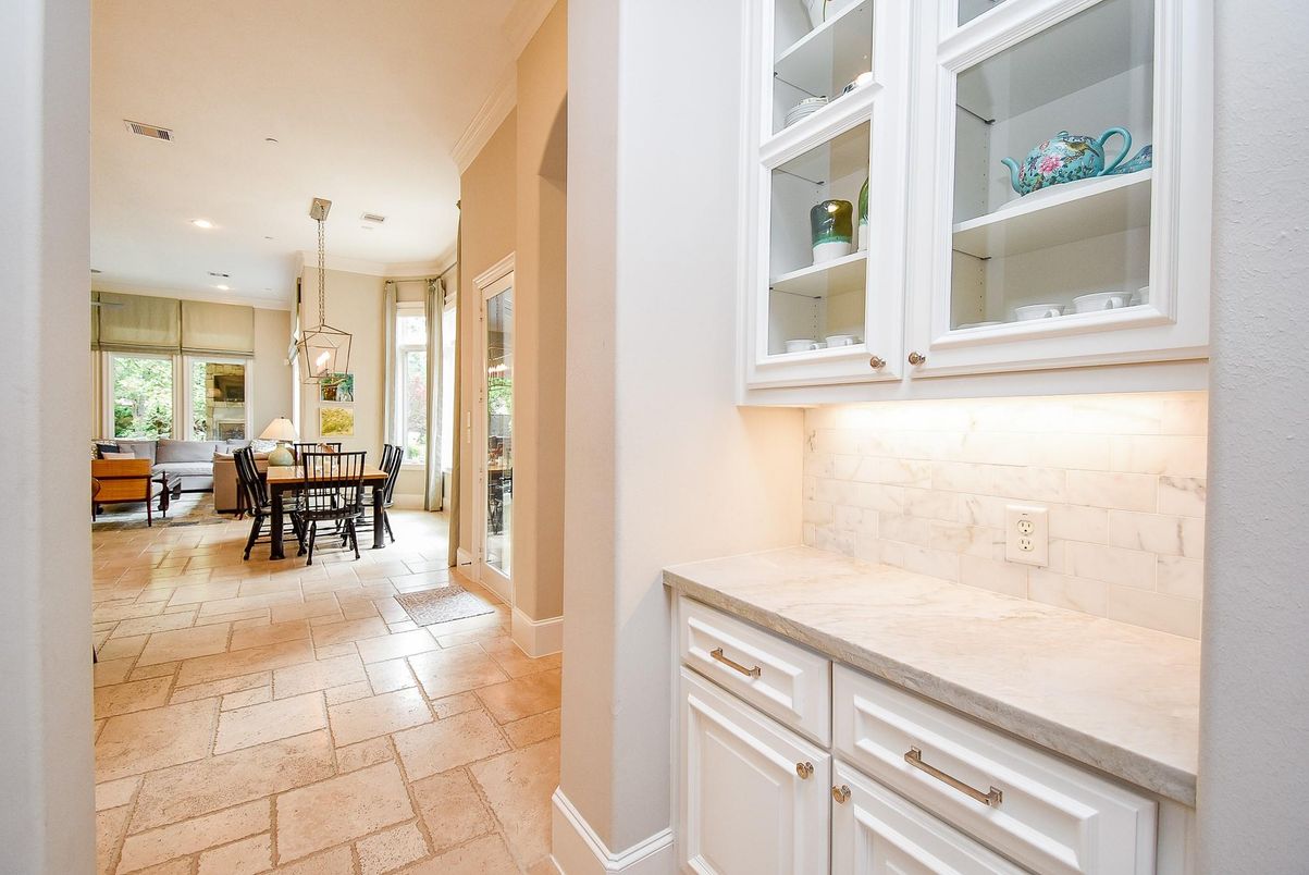 Chandelier, Dining room, Interior, Pendant Lights, Recessed Lighting