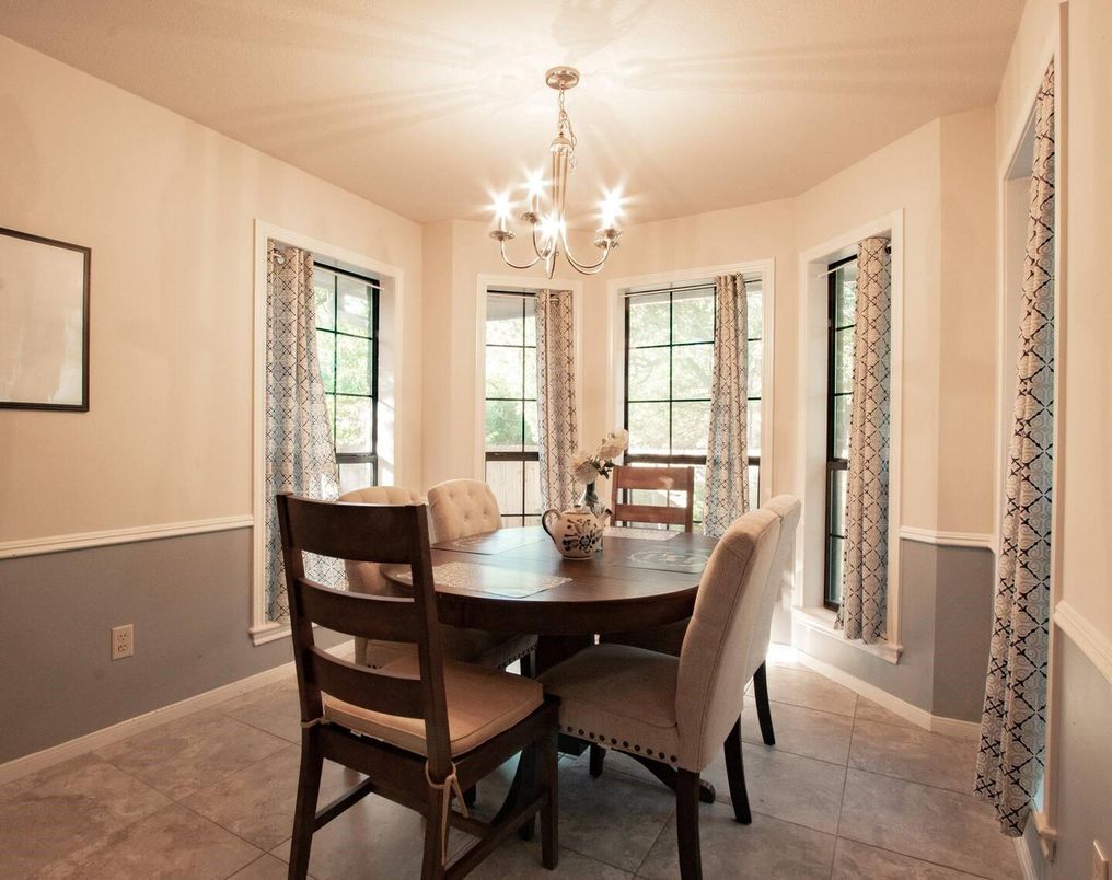 Chandelier, Dining room, Interior