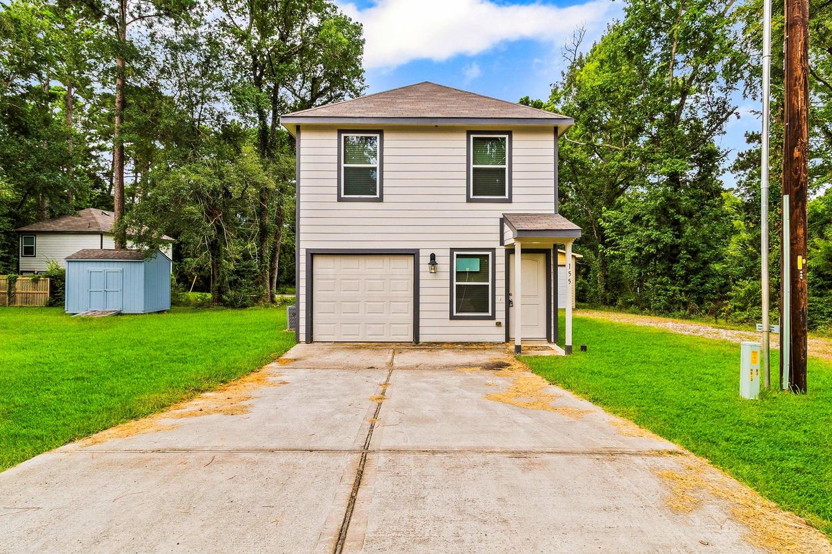 Attached, Backyard, Exterior, Facade, Split Level