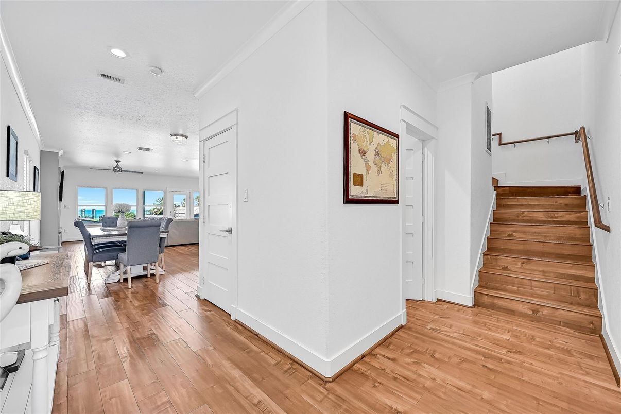 Dining room, Interior, Recessed Lighting, Water, Wood Texture Flooring