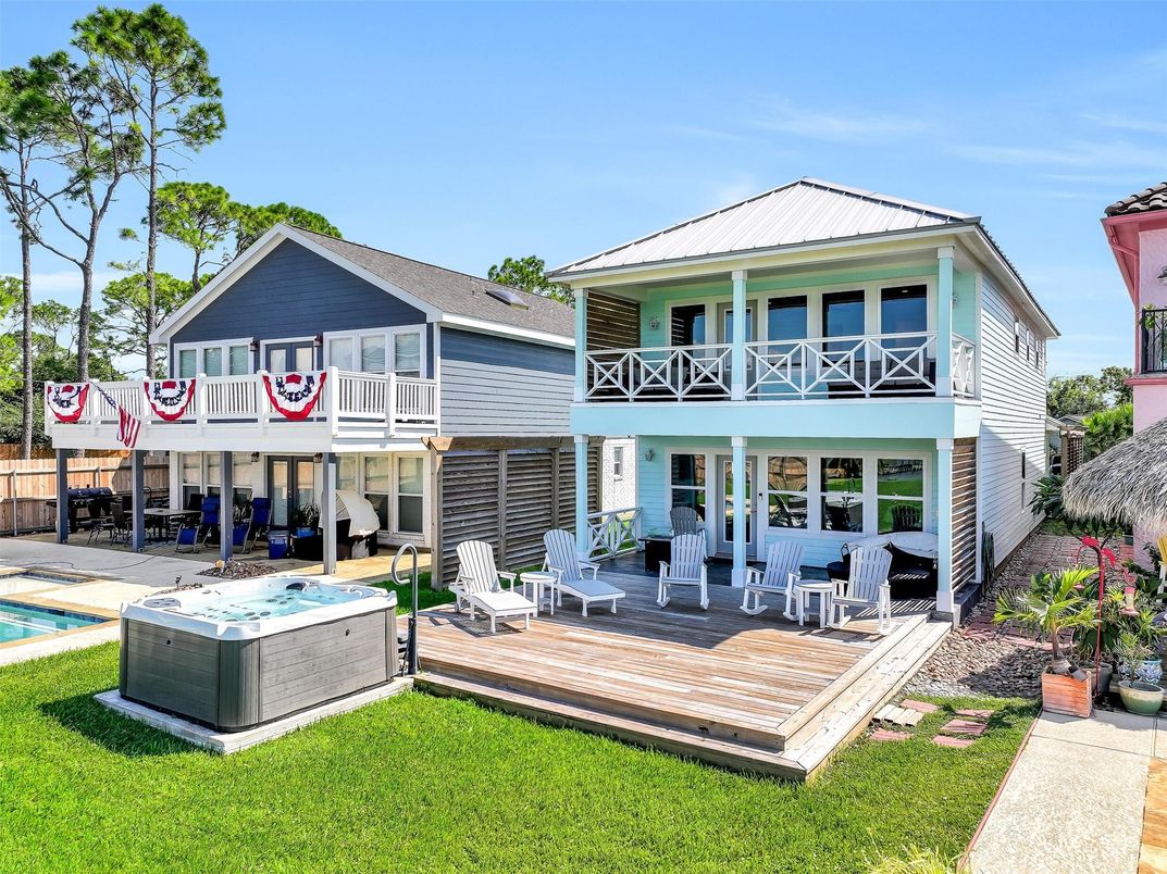 Exterior, Hot Tub