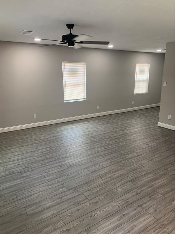 Empty room, Interior, Recessed Lighting, Wood Texture Flooring